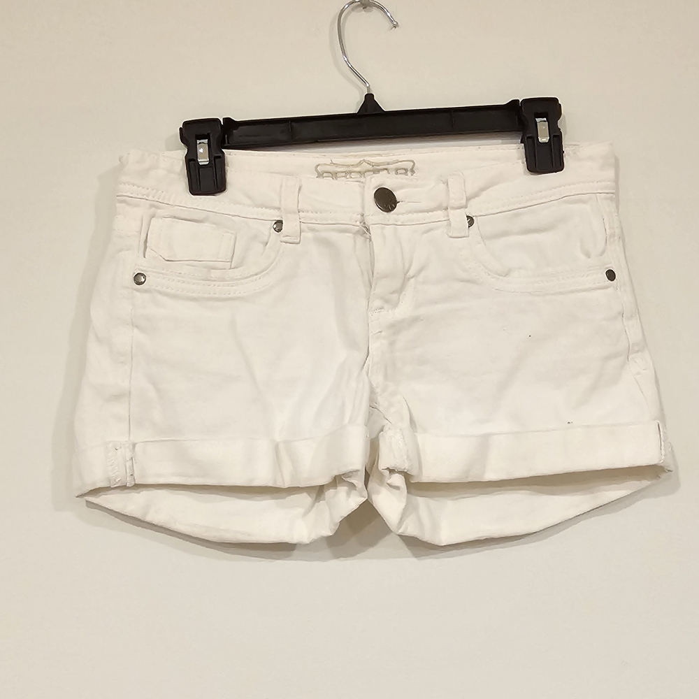 Arden B Classic White Denim Shorts